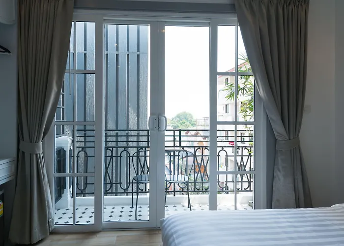 White Ivory Hotel