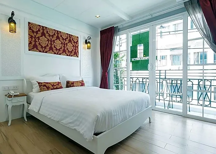White Ivory Hotel 3*