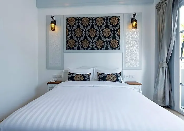 Hotel White Ivory 3*