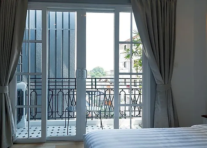 White Ivory Hotel 3*