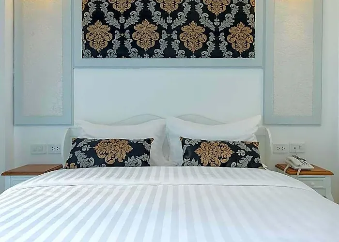 White Ivory Hotel