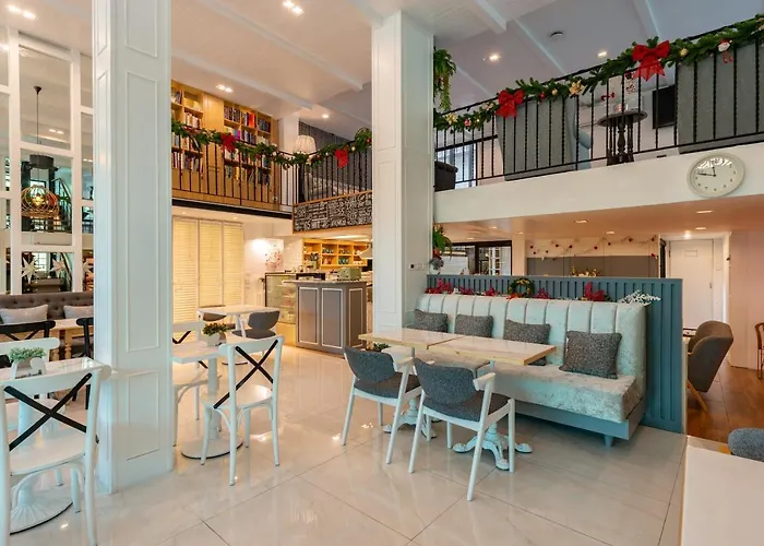 Hotel White Ivory